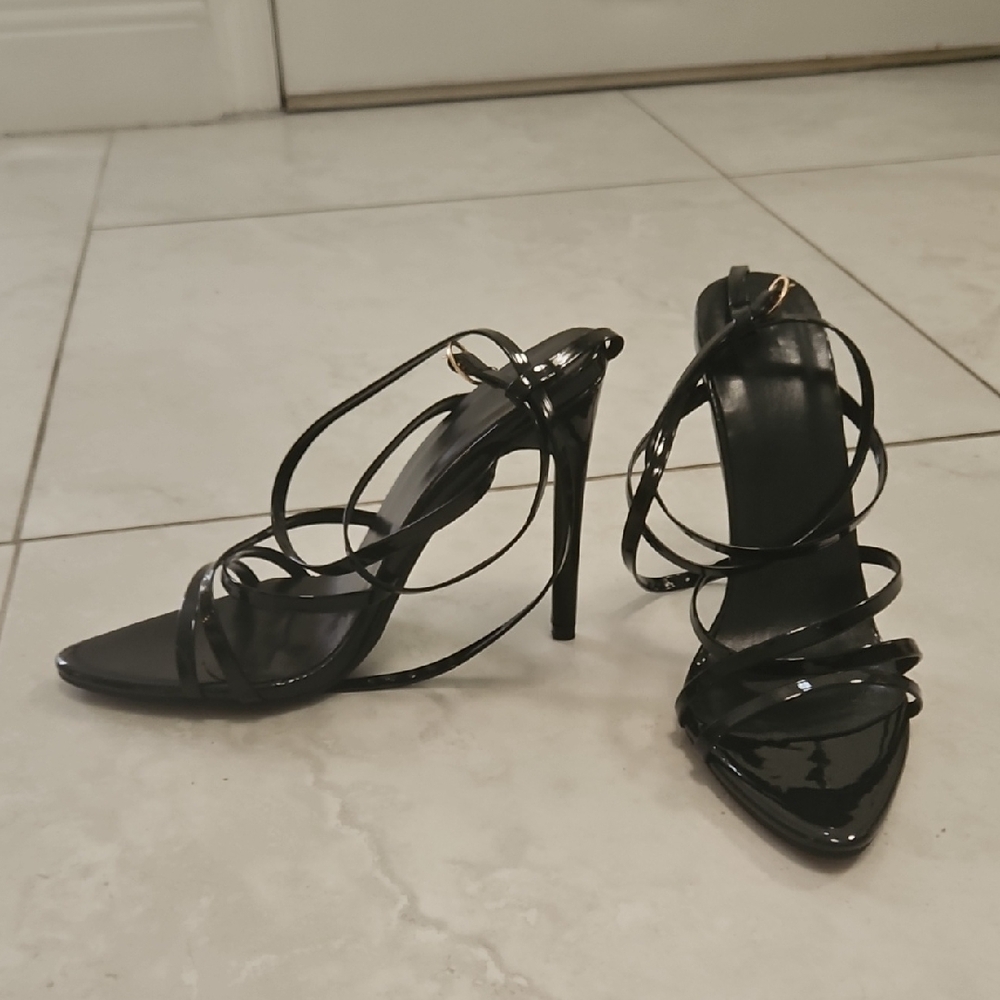 Elegant Black Strappy Heels. NIB, Never Worn.